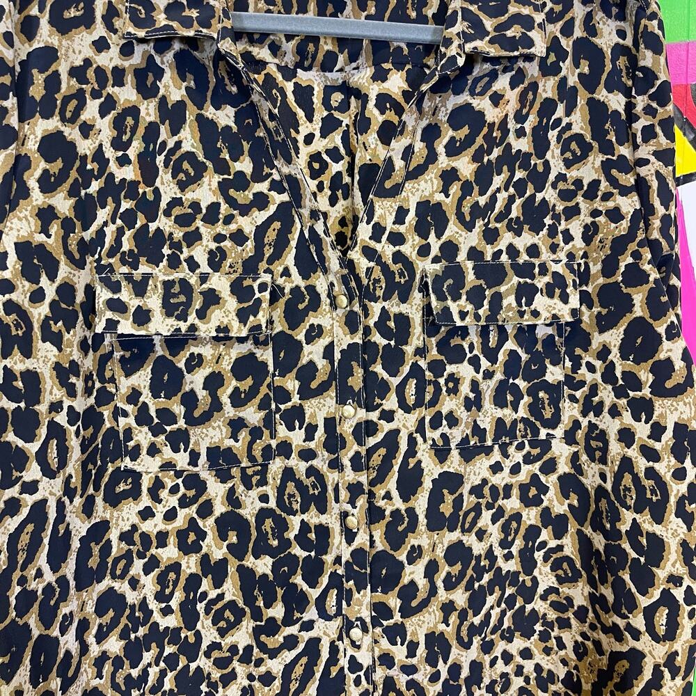 Tru Self, Leopard Print Button Up Shirt. Size 1X. In excellent condition! - Picture 5 of 6